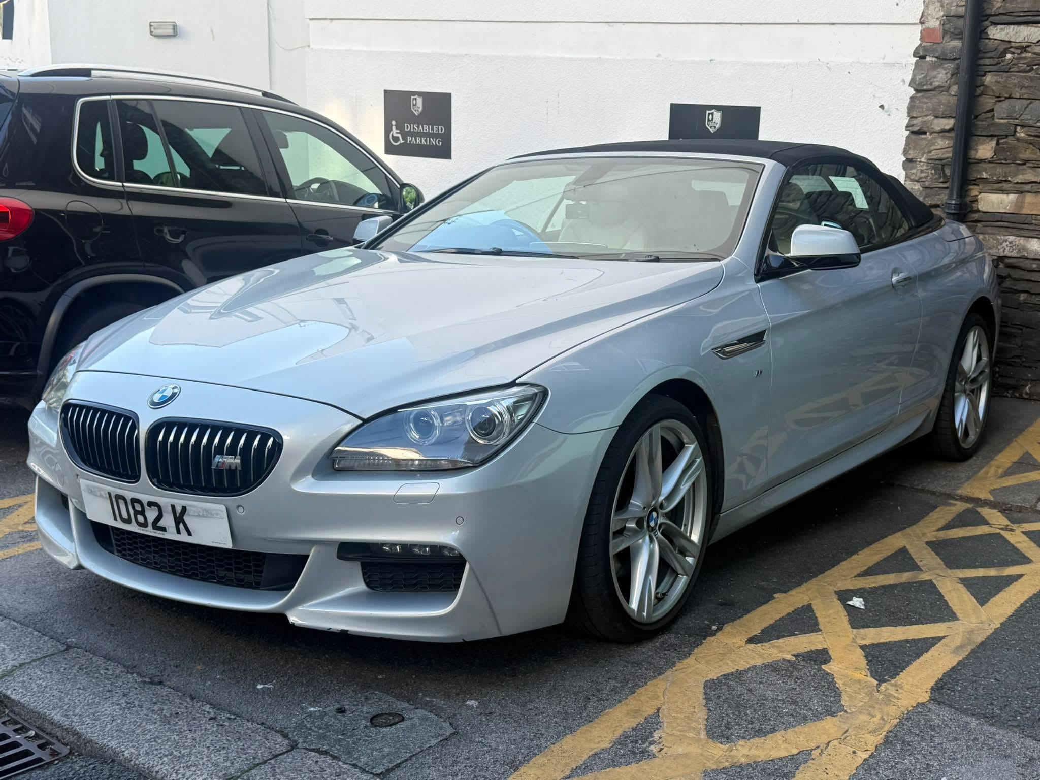 UK Number Plate 1082 K on a 2014 Yellow BMW 640