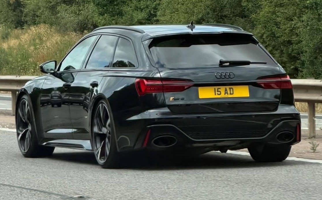 UK Number Plate 15 AD on a 2022 Black Audi Rs 6 V-Sprung Tfsi Mhev Quat A