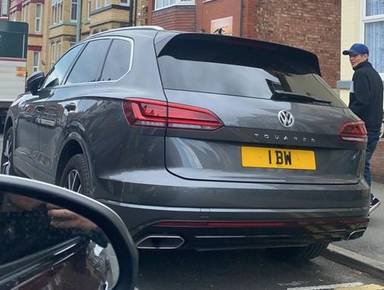 UK Number Plate 1 BW on a 2019 Grey Volkswagen Touareg