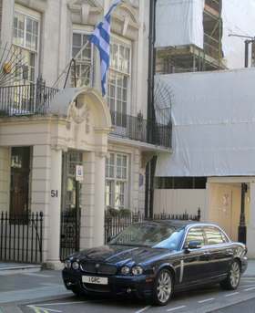 1 GRC on a vehicle — Greece diplomatic registration