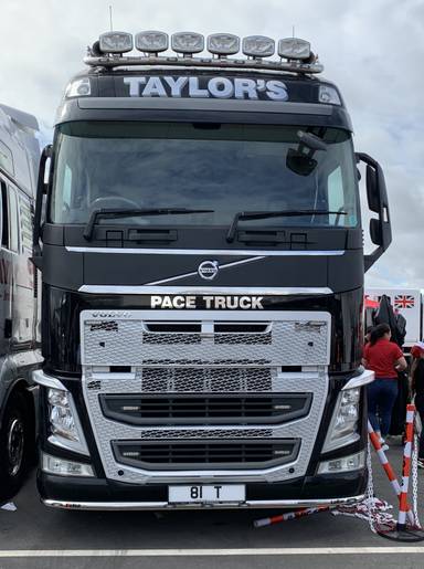 UK Number Plate 81 T