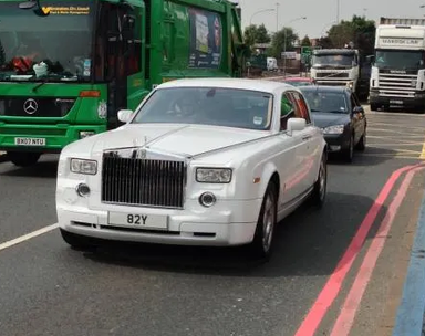 UK Number Plate 82 Y