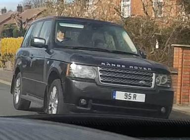 UK Number Plate 95 R on a 2022 Blue Lamborghini