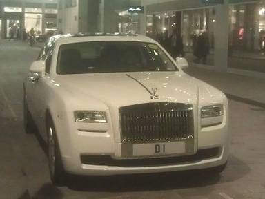 UK Number Plate D 1 on a 2022 Black Land Rover