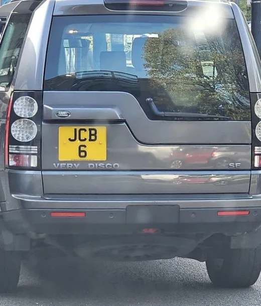 JCB 6 number plate – JCB & Family