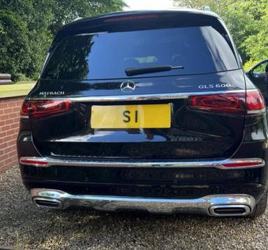 UK Number Plate S 1 on a 2024 Gold Rolls Royce