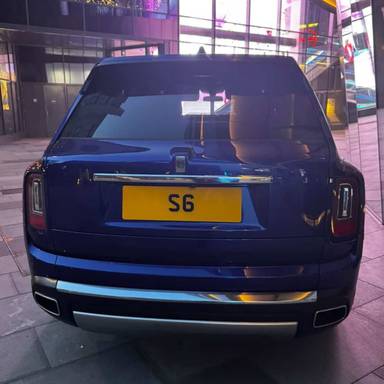 UK Number Plate S 6 on a 2019 Blue Rolls Royce Cullinan V12 Auto
