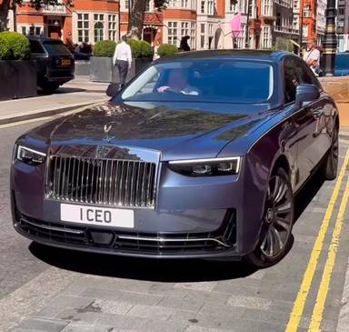 UK Number Plate 1 CEO on a 2025 Blue Rolls Royce TX