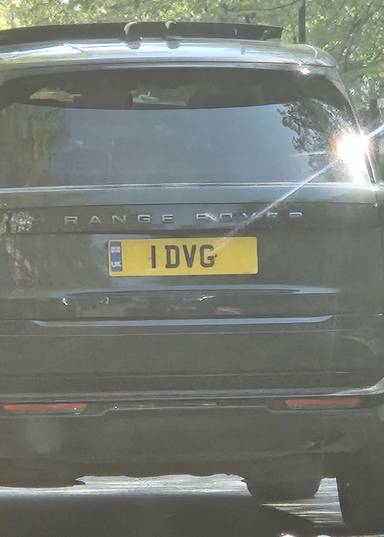 UK Number Plate 1 DVG on a 2022 Green Land Rover Range Rover Autobio Phev Auto