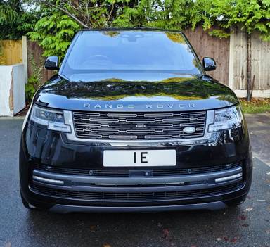 UK Number Plate 1 E on a 2022 Black Land Rover Range Rover Autobio D Mhev A