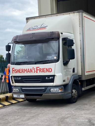 UK Number Plate 1 FF on a 2006 White Daf Trucks
