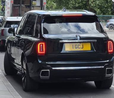 UK Number Plate 1 GCJ on a 2025 Green Rolls Royce Cullinan V12 Auto