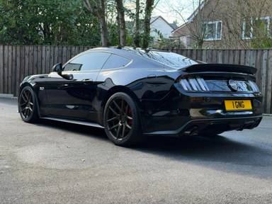 UK Number Plate 1 GNG on a 2018 Black Ford Mustang