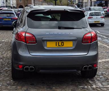 UK Number Plate 1 LO on a 2014 Grey Porsche Cayenne