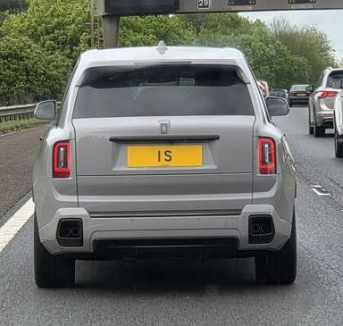 UK Number Plate 1 S on a 2025 Grey Rolls Royce Alto