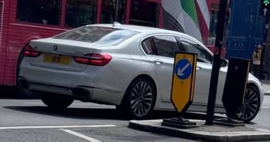 UK Number Plate 10 D on a 2018 White BMW 7 Series