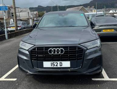 UK Number Plate 152 D on a 2020 Grey Audi Q7 Sln Blk Ed 50tdi Mhev Qto A