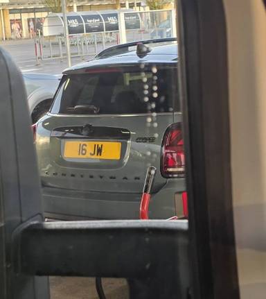 UK Number Plate 16 JW on a 2022 Green Mini Countryman