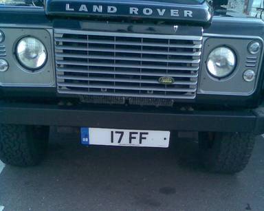 UK Number Plate 17 FF on a 2007 Black Land Rover Defender
