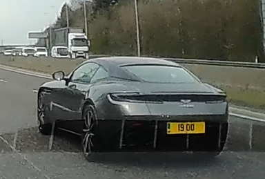 UK Number Plate 19 OO on a 2018 Silver Aston Martin Db11