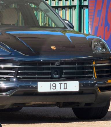 UK Number Plate 19 TD on a 2018 Black Porsche Cayenne