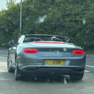 UK Number Plate 2 CH on a 2019 Blue Bentley Continental Gt