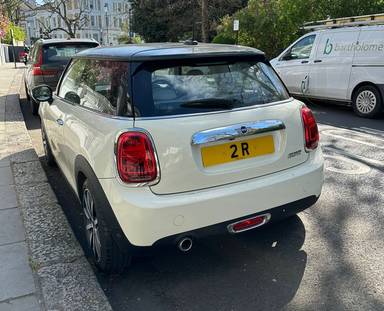 UK Number Plate 2 R on a 2019 White Mini Cooper
