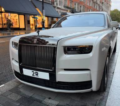 UK Number Plate 2 R on a 2023 Grey Rolls Royce Phantom