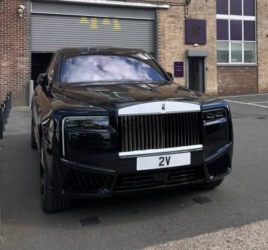 UK Number Plate 2 V on a 2026 Black Rolls Royce Cullinan Black Badge Auto