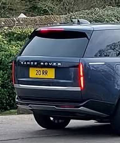 UK Number Plate 20 RR on a 2026 Green Land Rover Range Rover Autobio Phev Auto