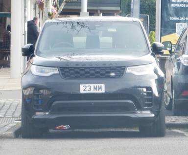 UK Number Plate 23 MM on a 2024 Black Land Rover Discovery Dynamic Hse D Mhev A