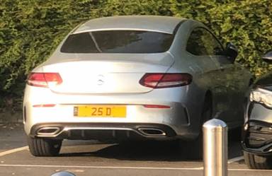 UK Number Plate 25 D on a 2019 Silver Mercedes-Benz C
