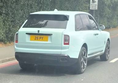 UK Number Plate 25 PY on a 2023 Green Rolls Royce Cullinan Black Badge Auto