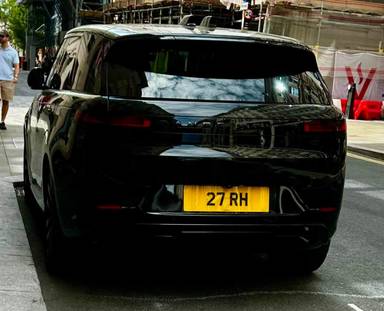 UK Number Plate 27 RH on a 2025 Black Land Rover R-Rover Sport Dyn Se D Mhev A