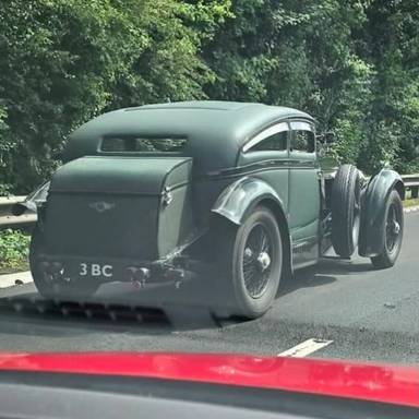 UK Number Plate 3 BC on a 1949 Green Bentley Mk 6