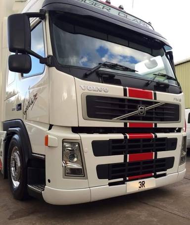 UK Number Plate 3 R on a 2007 White Volvo Fm-300
