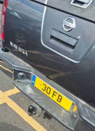 UK Number Plate 30 FD on a 2015 Grey Nissan Navara