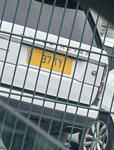 UK Number Plate 37 TY on a 2019 White Land Rover Range Rover