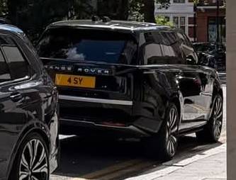 UK Number Plate 4 SY on a 2025 Black Land Rover Range Rover Autobio D Mhev A