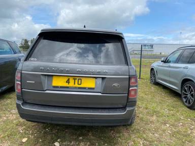 UK Number Plate 4 TO on a 2018 Grey Land Rover Range Rover