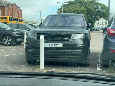 UK Number Plate 40 MY on a 2023 Black Land Rover Range Rover Autobio Phev Auto