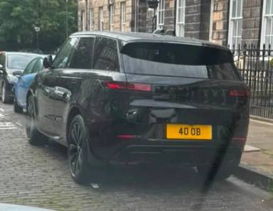 UK Number Plate 40 OB on a 2025 Black Land Rover R-Rover Sport Dyn Se D Mhev A