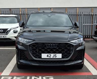 UK Number Plate 42 JS on a 2026 Black Audi Rsq8 Prf Cbn Blk Tfsi Mhev Q A
