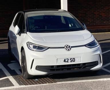UK Number Plate 42 SO on a 2024 White Volkswagen Id3 Pro S Match