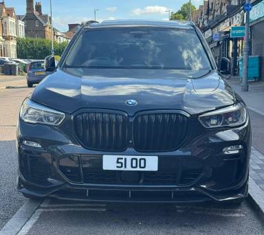 UK Number Plate 51 OO on a 2020 Black BMW X5