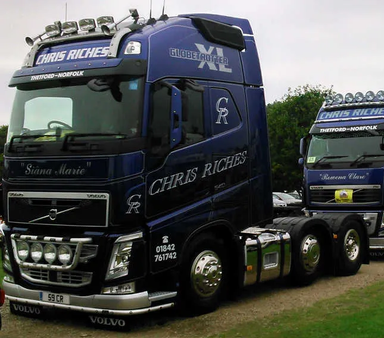 UK Number Plate 59 CR on a 2015 Blue Volvo FH