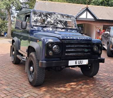 UK Number Plate 6 UU on a 2010 Blue Land Rover Defender