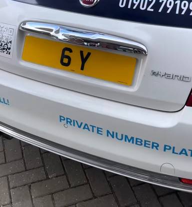 UK Number Plate 6 Y on a 2022 White Fiat 500 Dolcevita Mhev