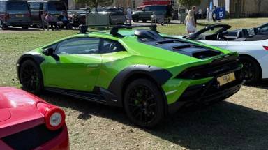 UK Number Plate 611 D on a 2024 Green Lamborghini Huracan Sterrato S-A