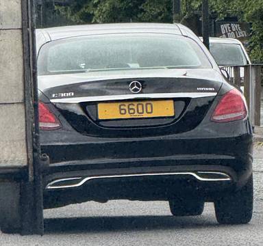 UK Number Plate 66 OO on a 2015 Black Mercedes-Benz C